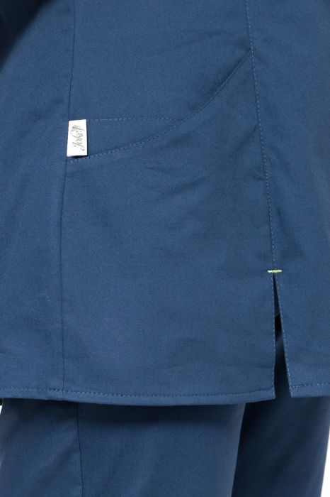 Bluza medyczna damska Dagna – kieszenie dolne, w tym podwójna po prawej stronie