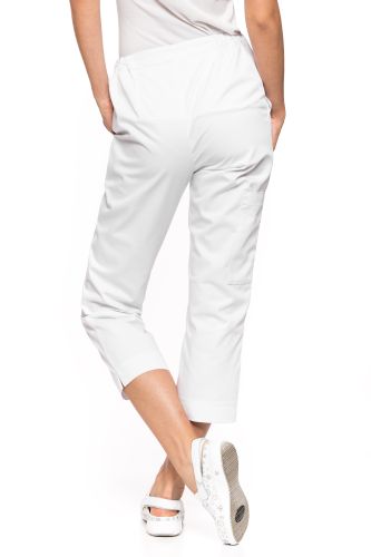 Białe spodnie kucharskie 7/8 bermudy z regulacją w pasie.